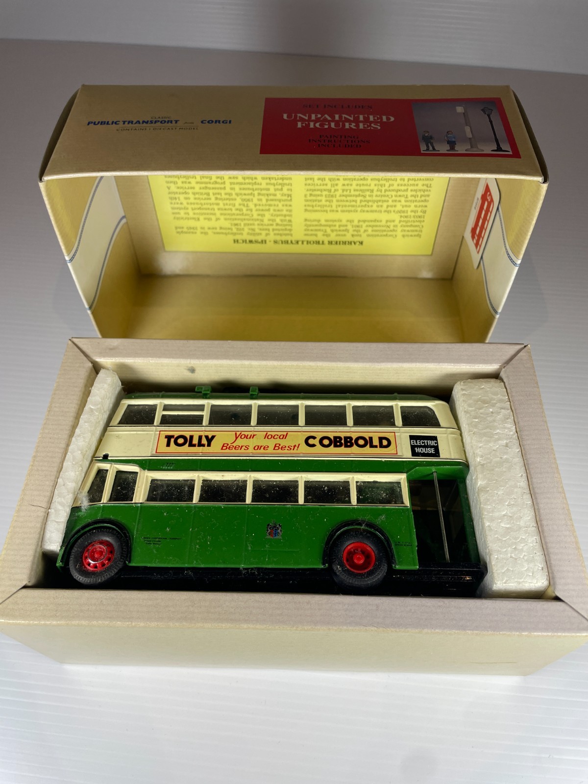 Corgi Classics 1/50 Scale 97316 Karrier W Trolleybus Ipswich Corporation Bus Box