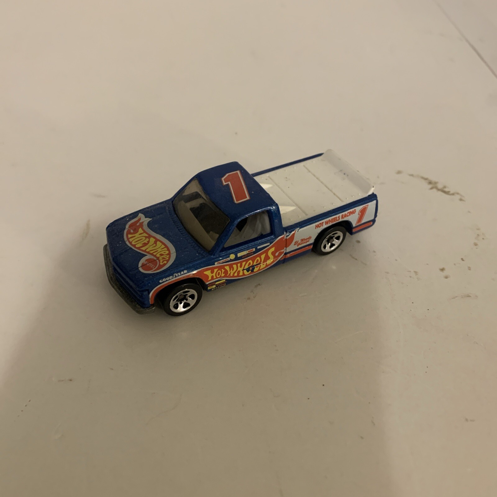 Hot Wheels 1996 Chevy 1500, Real Riders Swap Race Team Series III 2 of 4 #534,