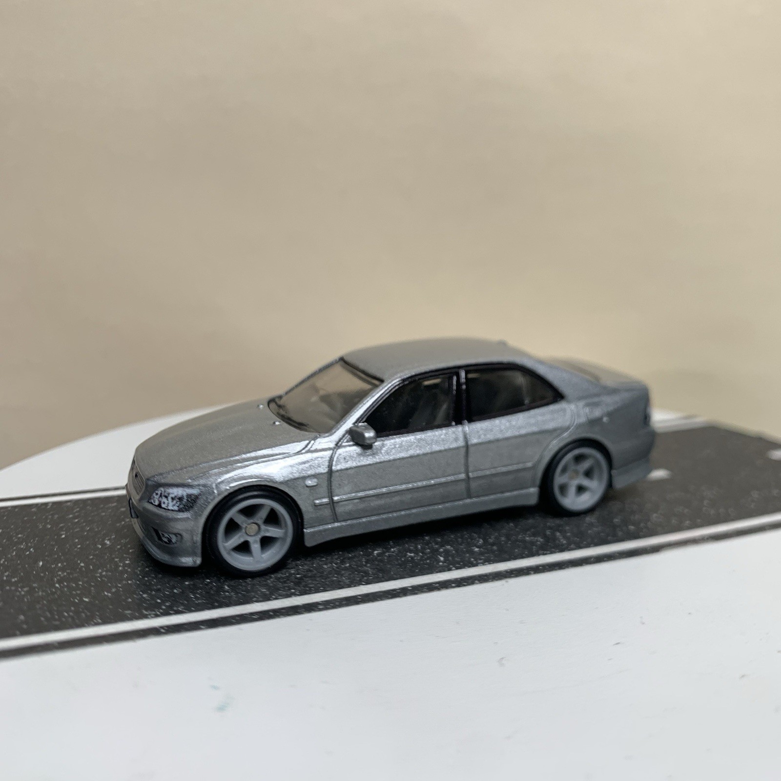 Hot Wheels Premium Modern Classics ’98 Toyota Altezza Lexus IS300 Silver 1:64 NM