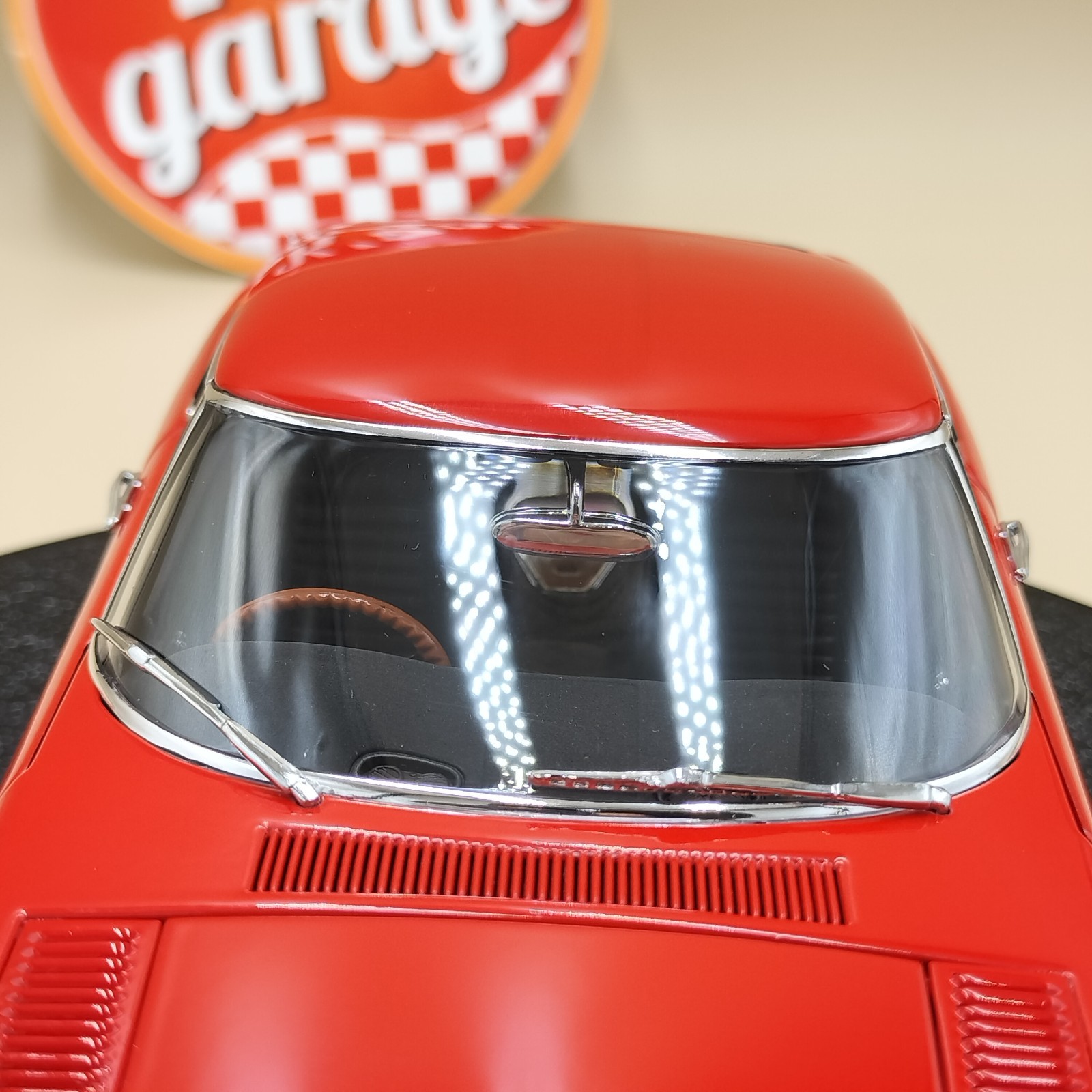 AUTOart 1/18 Toyota 2000GT 1967 Coupe red Upgraded 78746 Millennium