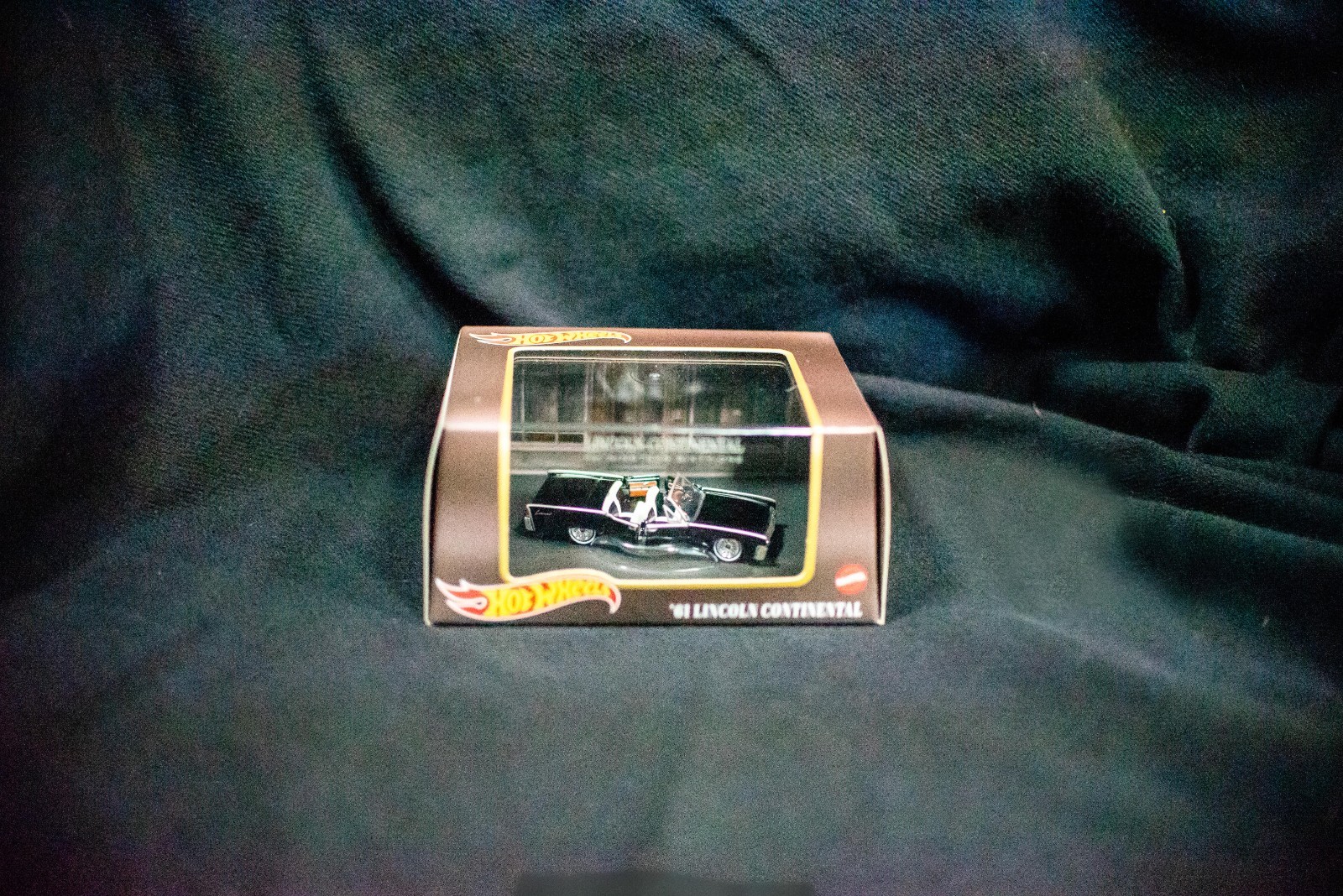 Nineteen Sixty-One 1961 Lincoln Continental 1:64 Diecast Custom