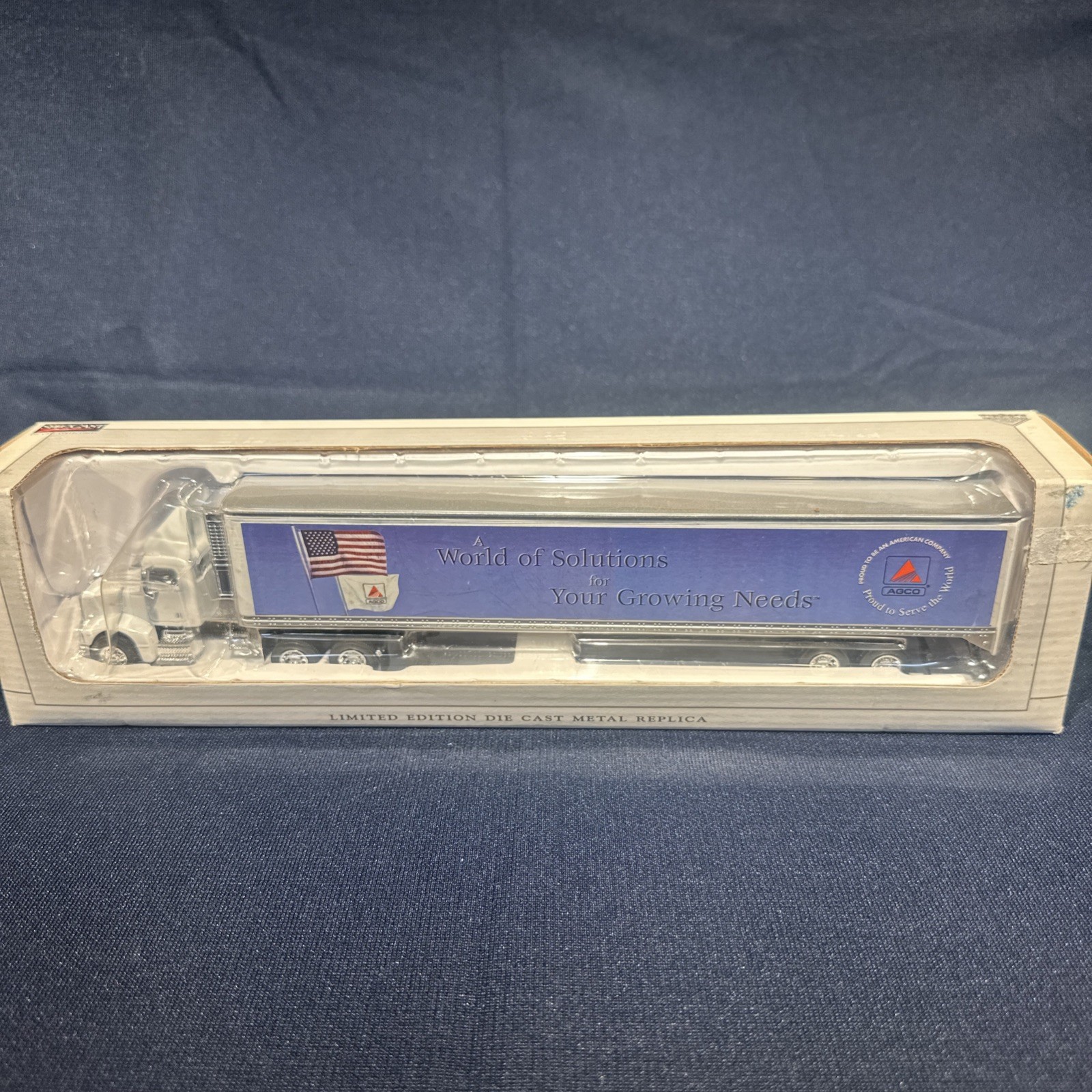 AGCO Speccast Limeted Edition Die Cast Peterbilt 385 Semi Truck 33064 NIB