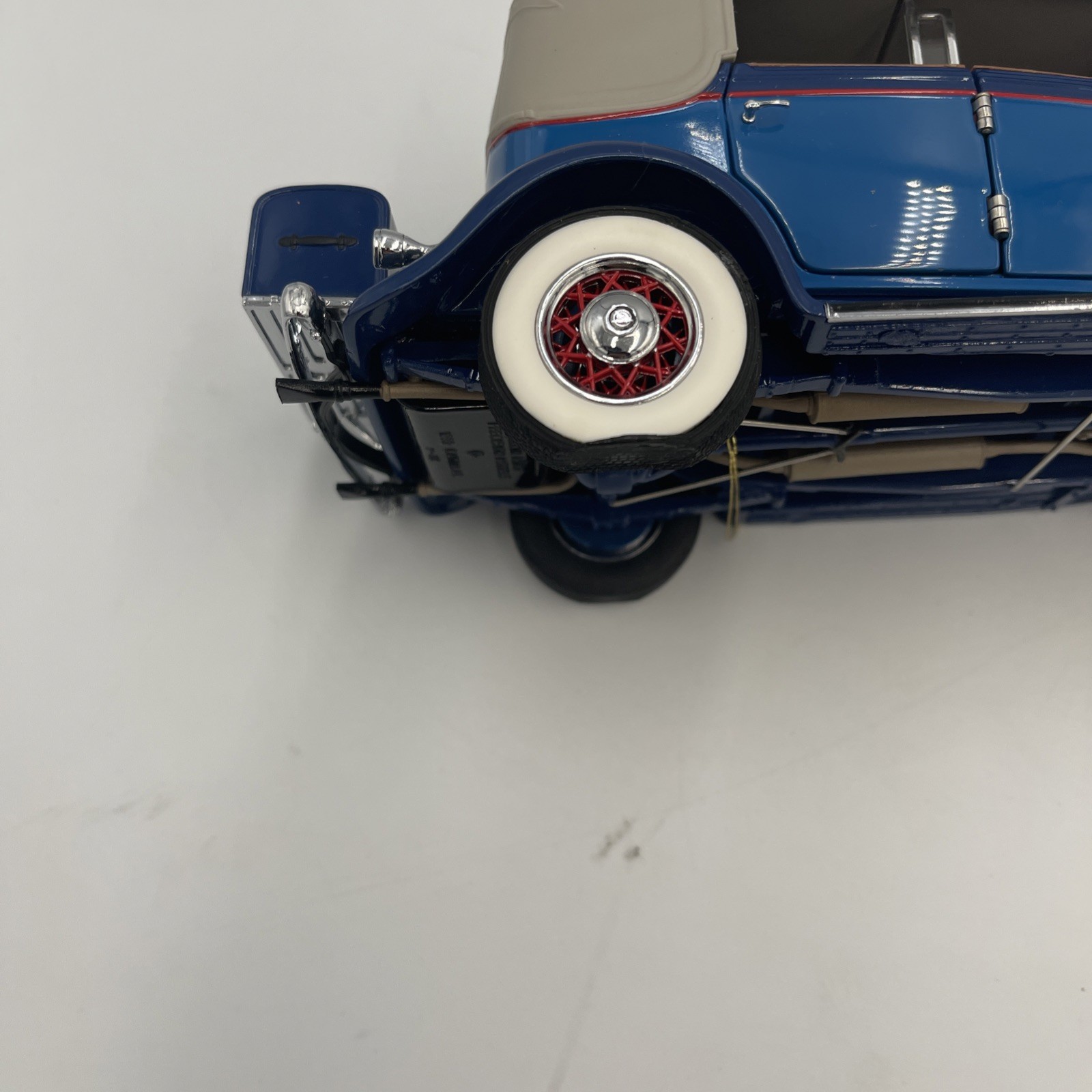Franklin Mint 1932 V-16 Cadillac Sport Phaeton￼Die Cast With Paper Work