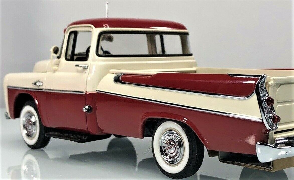 Dodge Chrysler Plymouth Ram Pickup Truck Car Classic Wagon Carousel Red1 24 1 18