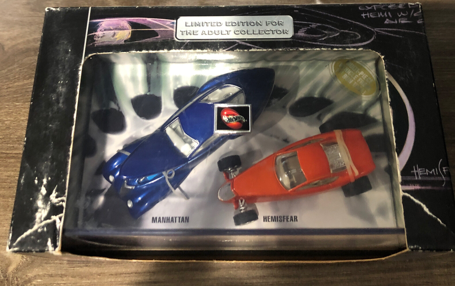 FOOSE DESIGN ” MANHATTAN & HEMISFEAR ” 1/64 100% HOT WHEELS 2 CAR SET BAD BOXES