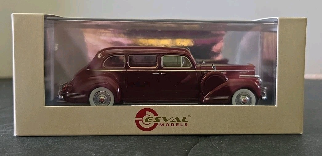 1941 Packard 180 7-Passenger Limousine – 1:43 Esval Models EMUSPA430000001B