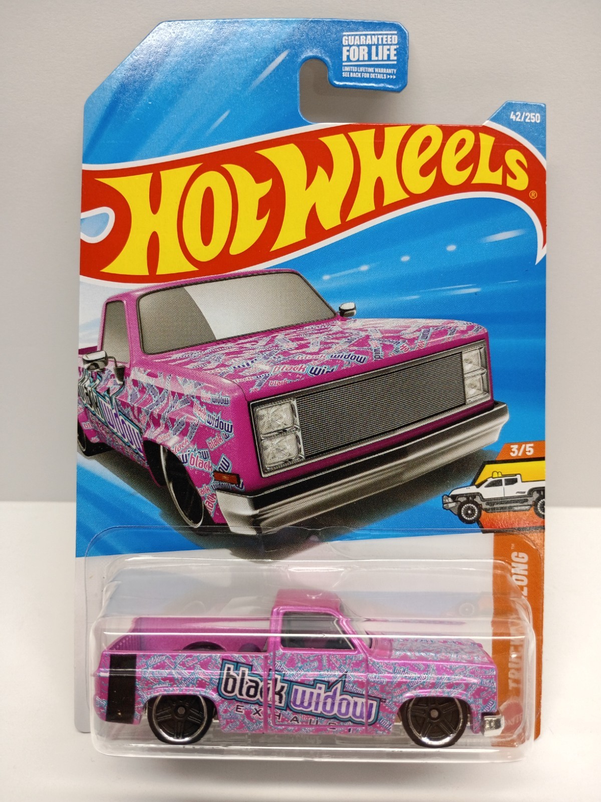NEW !🔥Hot Wheels 1983 Chevy Silverado (Pink)🔥2026 L case
