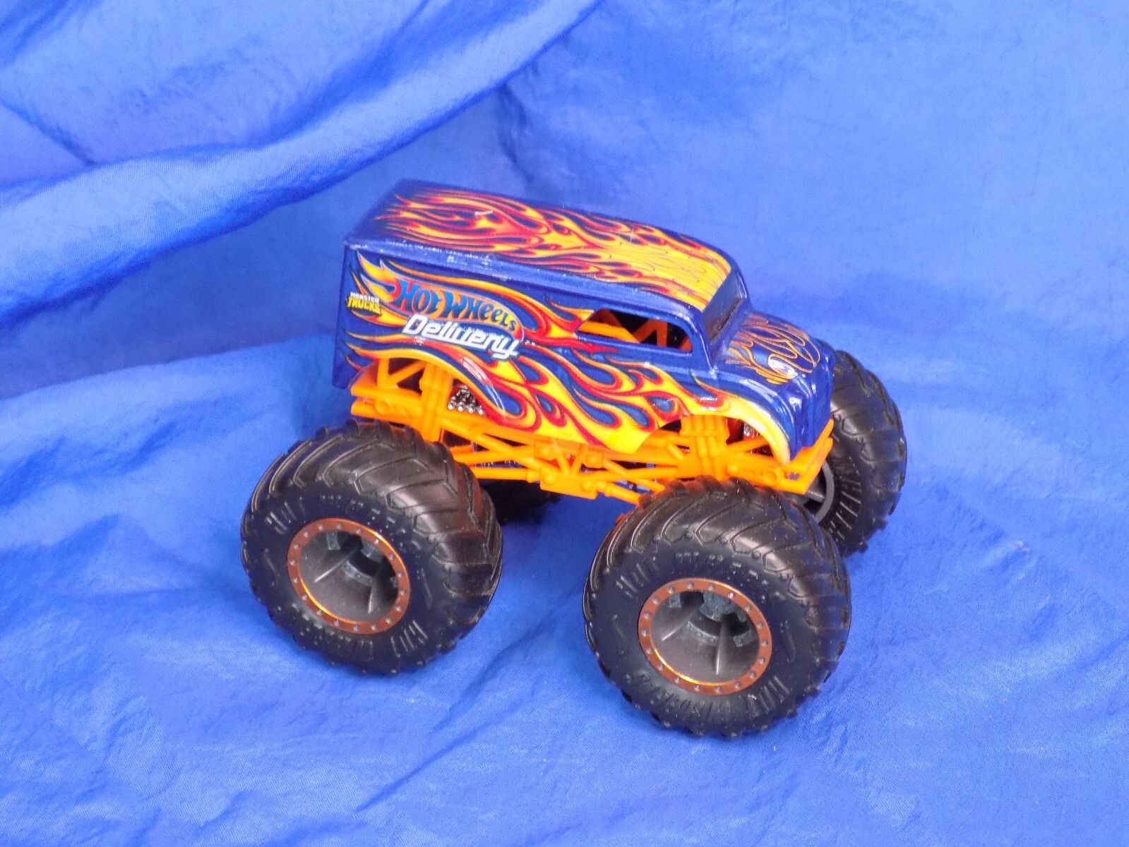 Hot Wheels Monster Jam Monster Truck Lot x 3 w/ Bone Shaker 5 Alarm HW Delivery