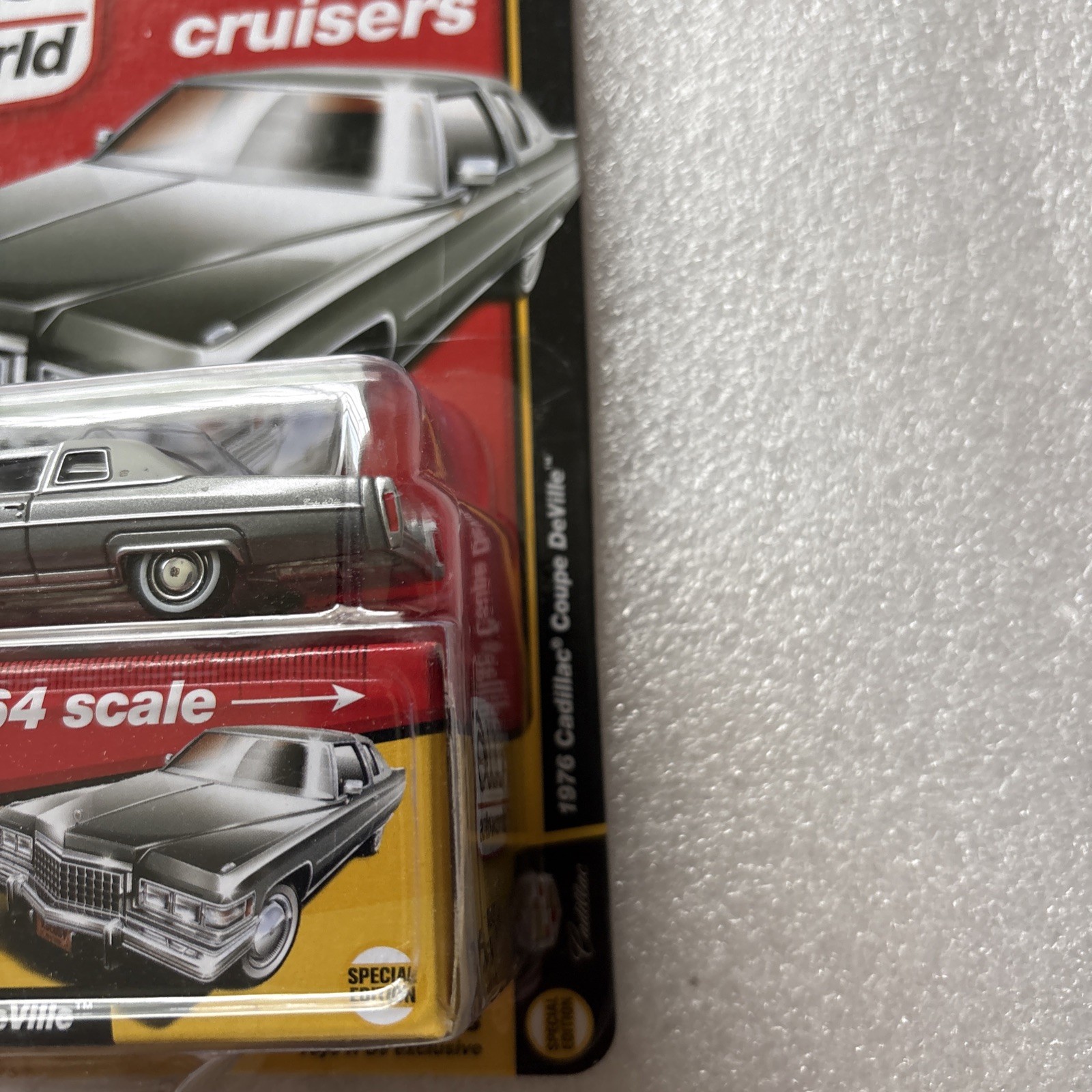 Auto World 1976 Cadillac Coupe DeVille 1 of 858 Toys R Us Exclusive See Pictures