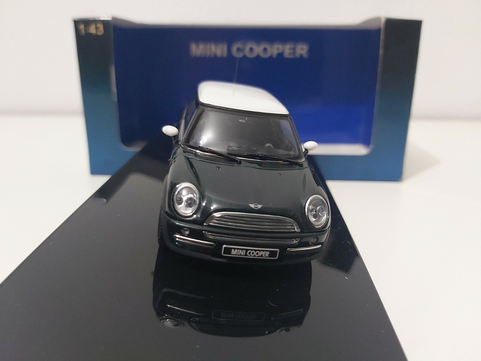 BMW Mini Cooper (Racing Green) 1:43 AUTOart