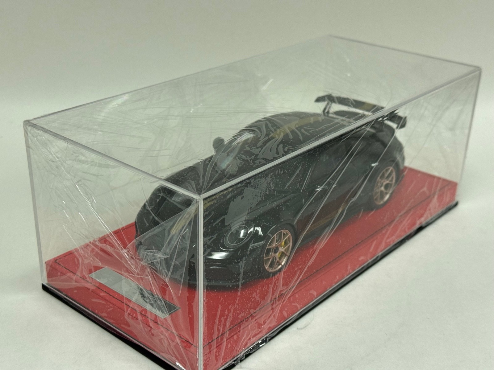 1/18 Ivy Porsche 911 GT3 992.1 in Black with Gold Stripe on Leather 20 pcs AB653