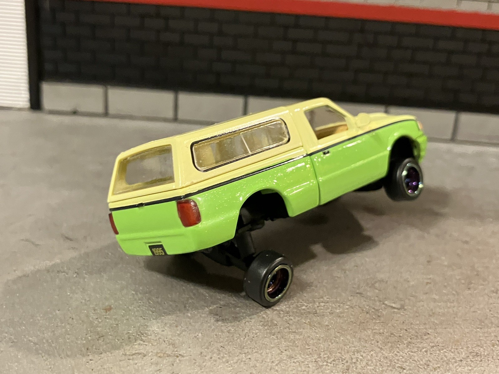 1995 Ford Ranger Lowrider 1/64 Scale Custom M2 Machines Diecast Car 3 Wheel Pose