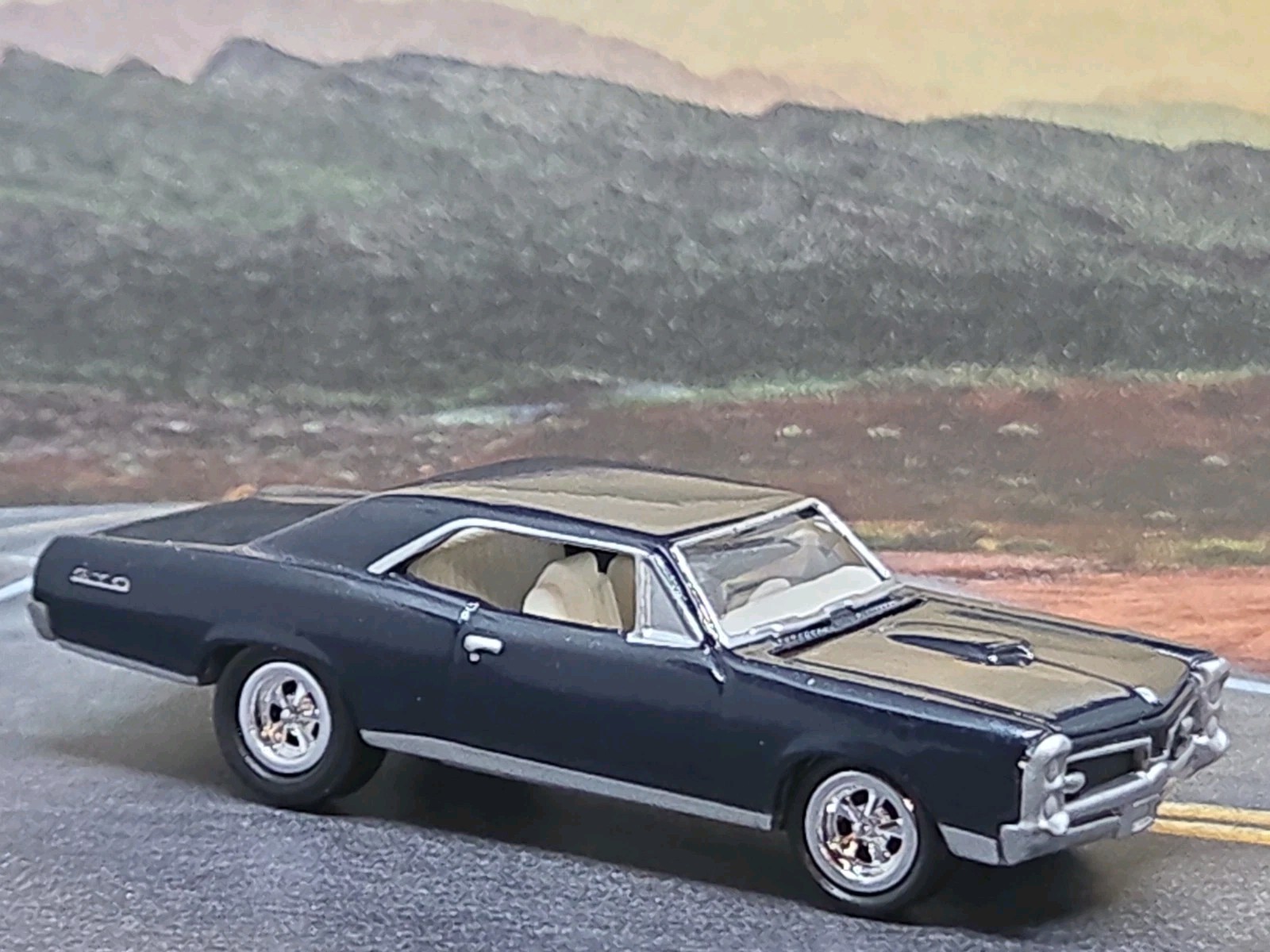 1967 PONTIAC GTO 1/64 SCALE LIMITED EDITION COLLECTIBLE CLASSIC MUSCLE CAR BLUE