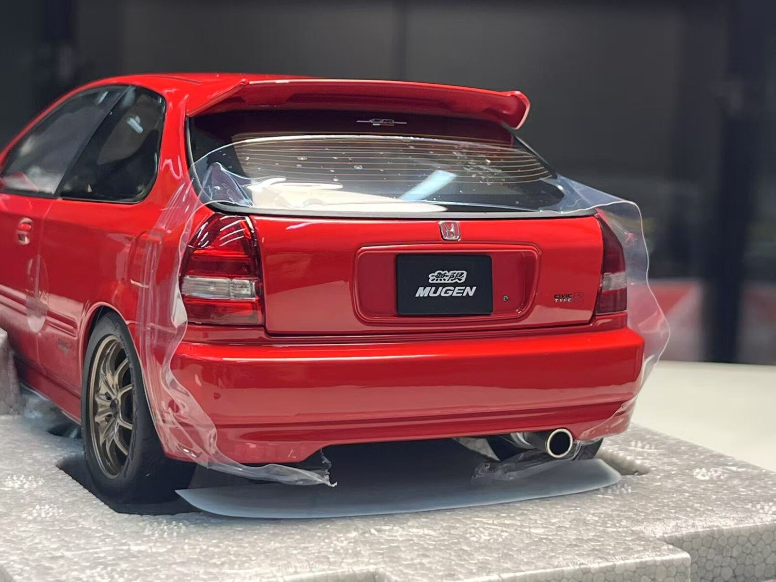 Motorhelix 1/18 honda civic type R Ek9 Mugen Red