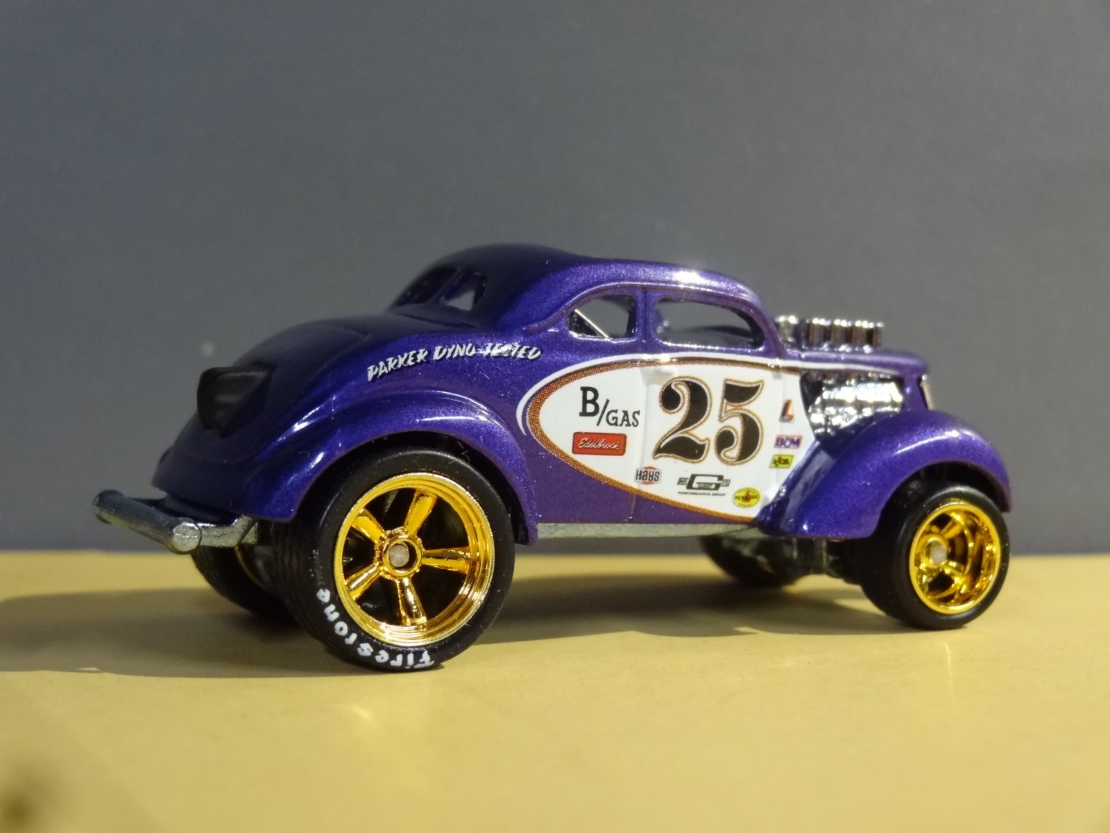 HOT WHEELS – PASS’N GASSER NHRA DRAG RACING 1/64 SCALE DIECAST DIORAMA MODEL C