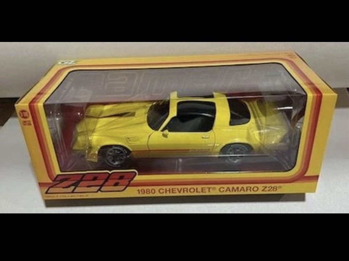 1980 Chevrolet Camaro Z/28 Bright Yellow Greenlight Diecast 1/18 Us Seller !