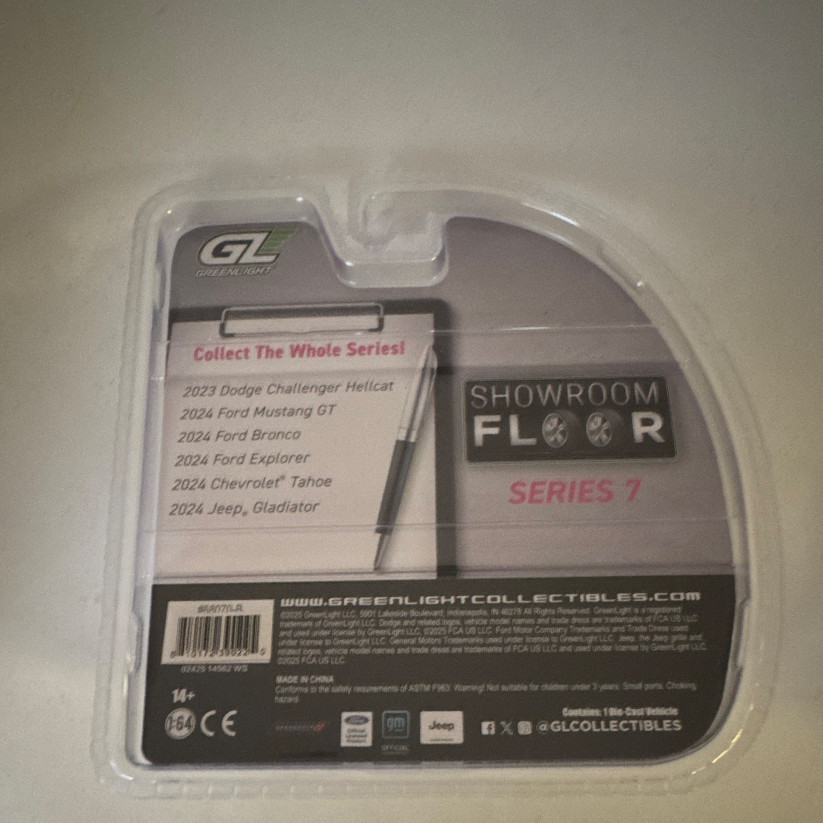 Greenlight Showroom Floor Series 7 1:64 2024 Ford Mustang GT Red/Black