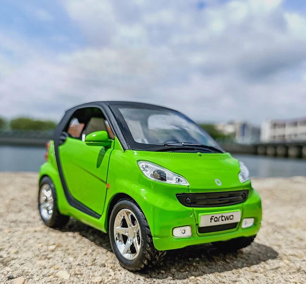 1:24 Car Smart Fortwo Alloy Metal Diecast Vehicle Toy Car Model Metal Car Toys