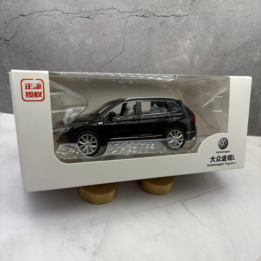 2024/2026 VW Tiguan-L 1:32 Scale Diecast Model – Black – VW Licensed – With Box