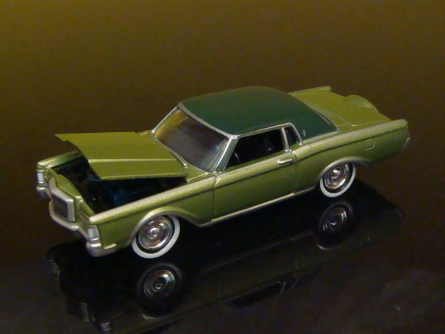 1969 Lincoln Continental Mark III 460ci V8 Luxury Coupe 1/64 Scale Limited Edt V