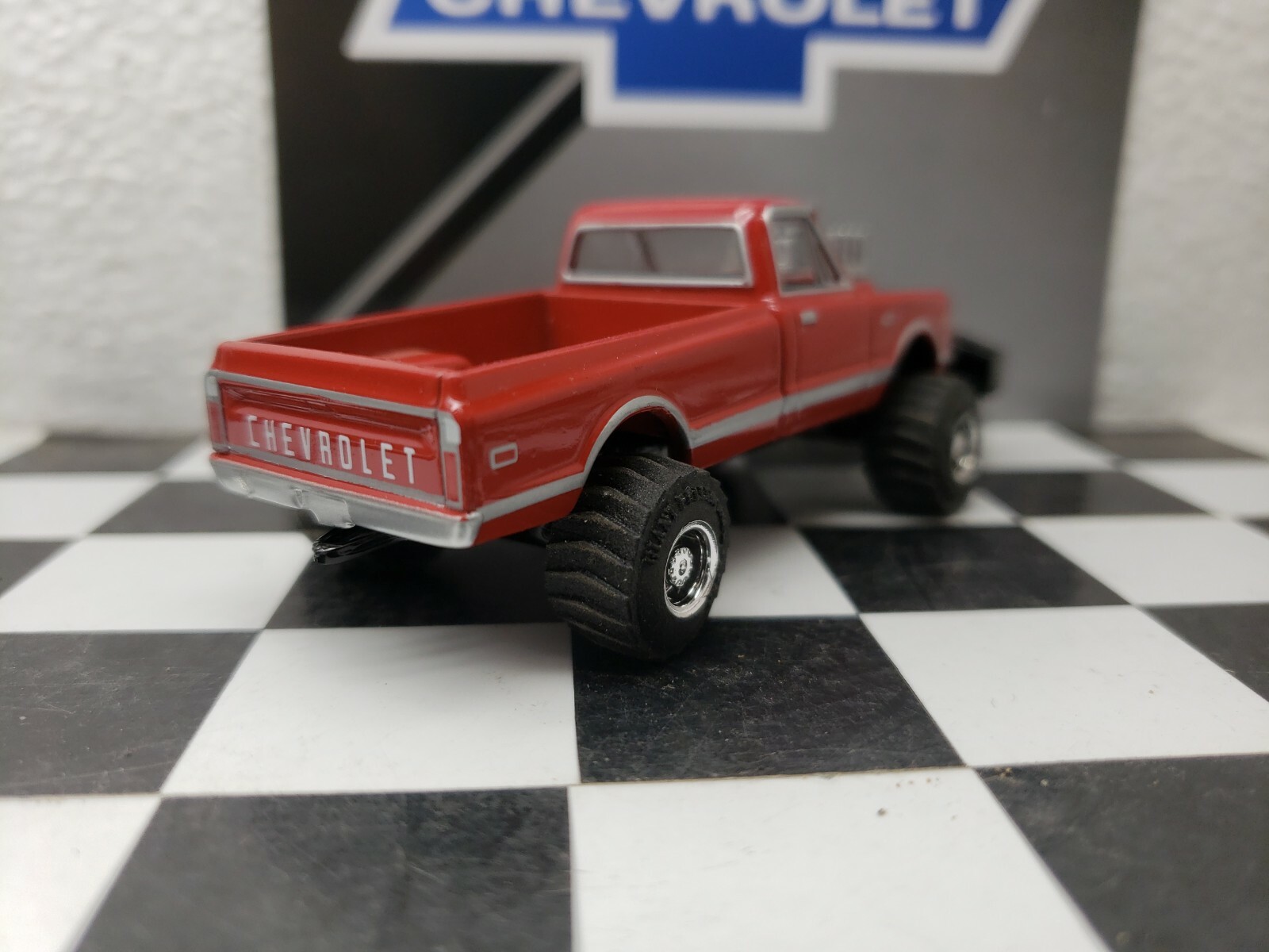 CUSTOM BUILT 1:64 C10 GreenLight 1972 HOT ROD PULLING TRUCK puller CHEVEROLETdcp
