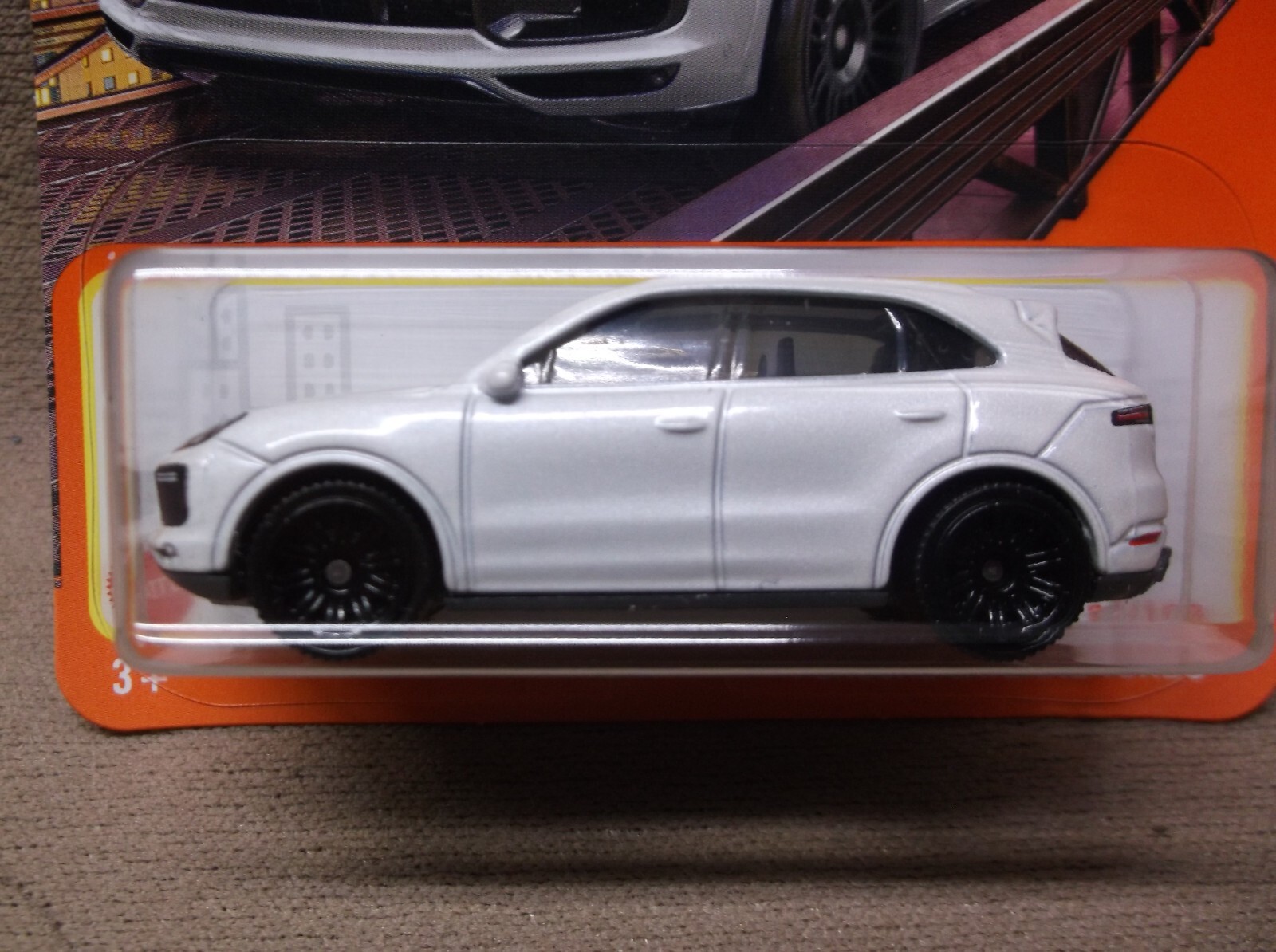 MATCHBOX 2024 #27 WHITE PORSCHE CAYENNE TURBO GERMAN SPORTS SEDAN LUXURY CRUISER