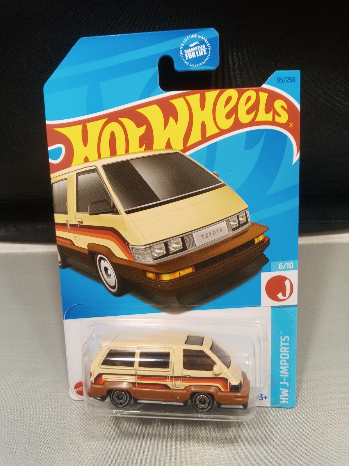 Hot Wheels 1986 Toyota Van HW J-Imports Series #6/10 Diecast 1:64 Scale New