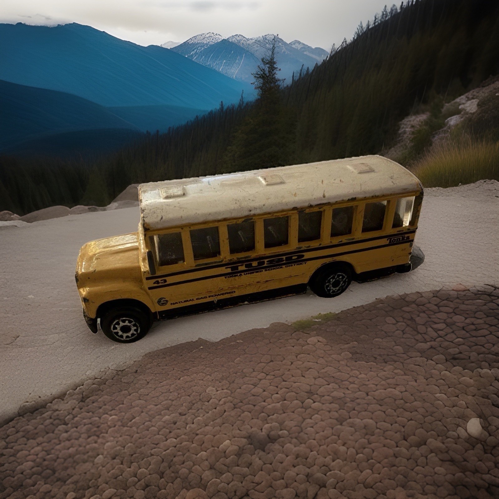Tomica Toyota Coaster School Bus Natural Gas Diecast 1:108 Yellow 1985