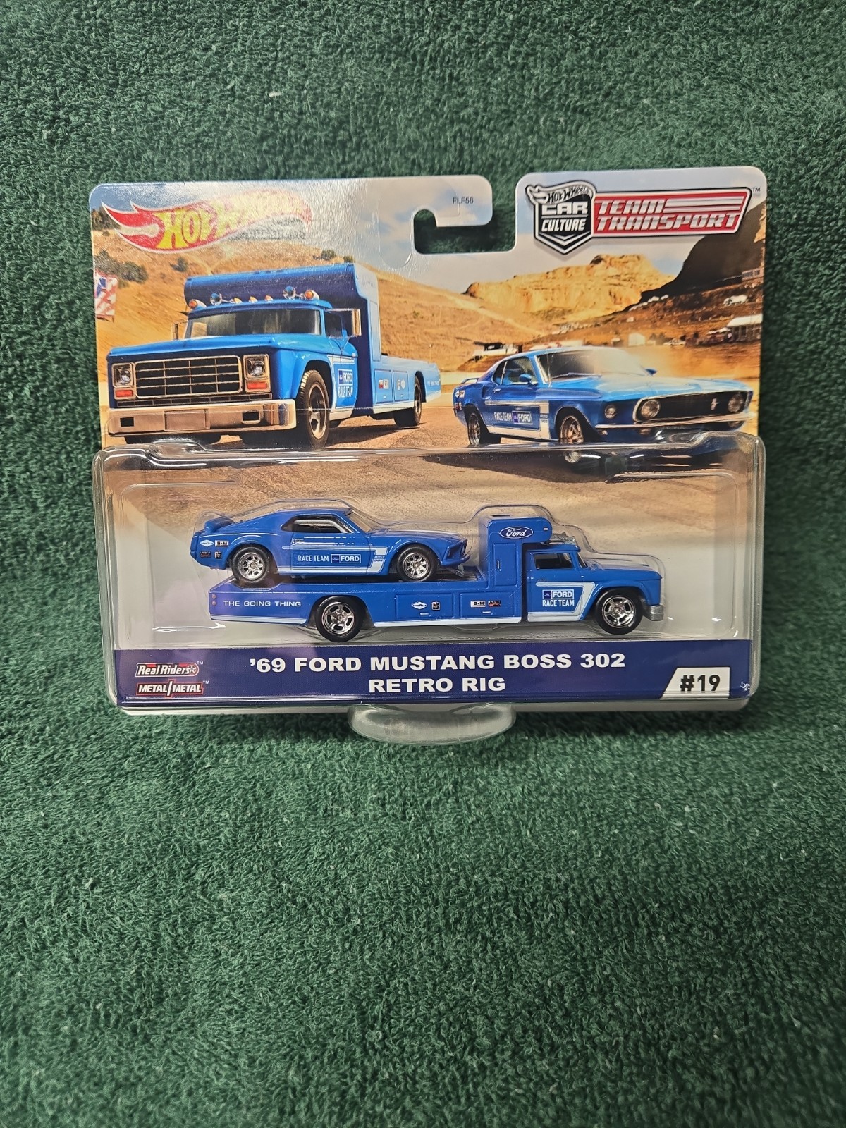 Hot Wheels Car Culture Team Transport ’69 Mustang Boss 302 Retro Rig 1:64