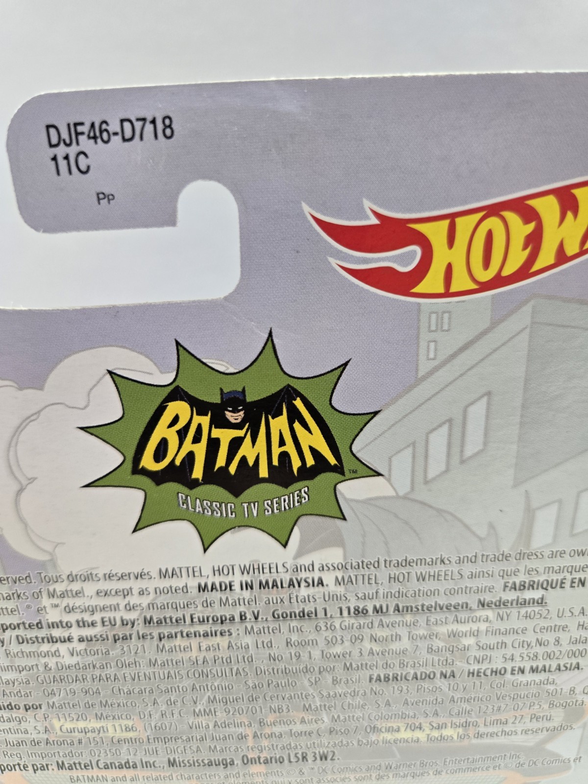 Hot Wheels Entertainment Batman Classic TV Series 1966 Batmobile Real Rider 2016