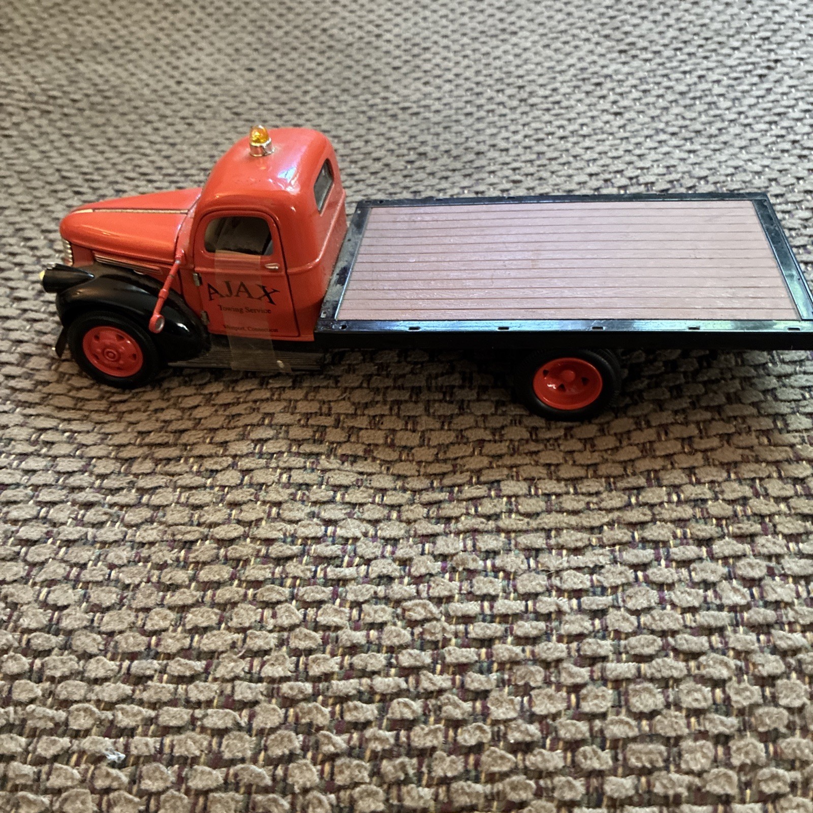 1941 CHEVROLET Flatbed Truck AJAX TOWING SERVICE Westport, CT 1:24 Scale