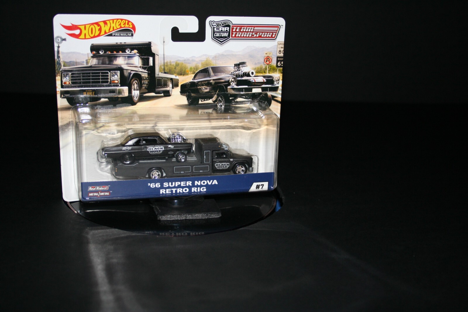 Hot Wheels 2019 Team Transport ’66 Super Nova w/ Retro Rig 1/64 Diecast Model