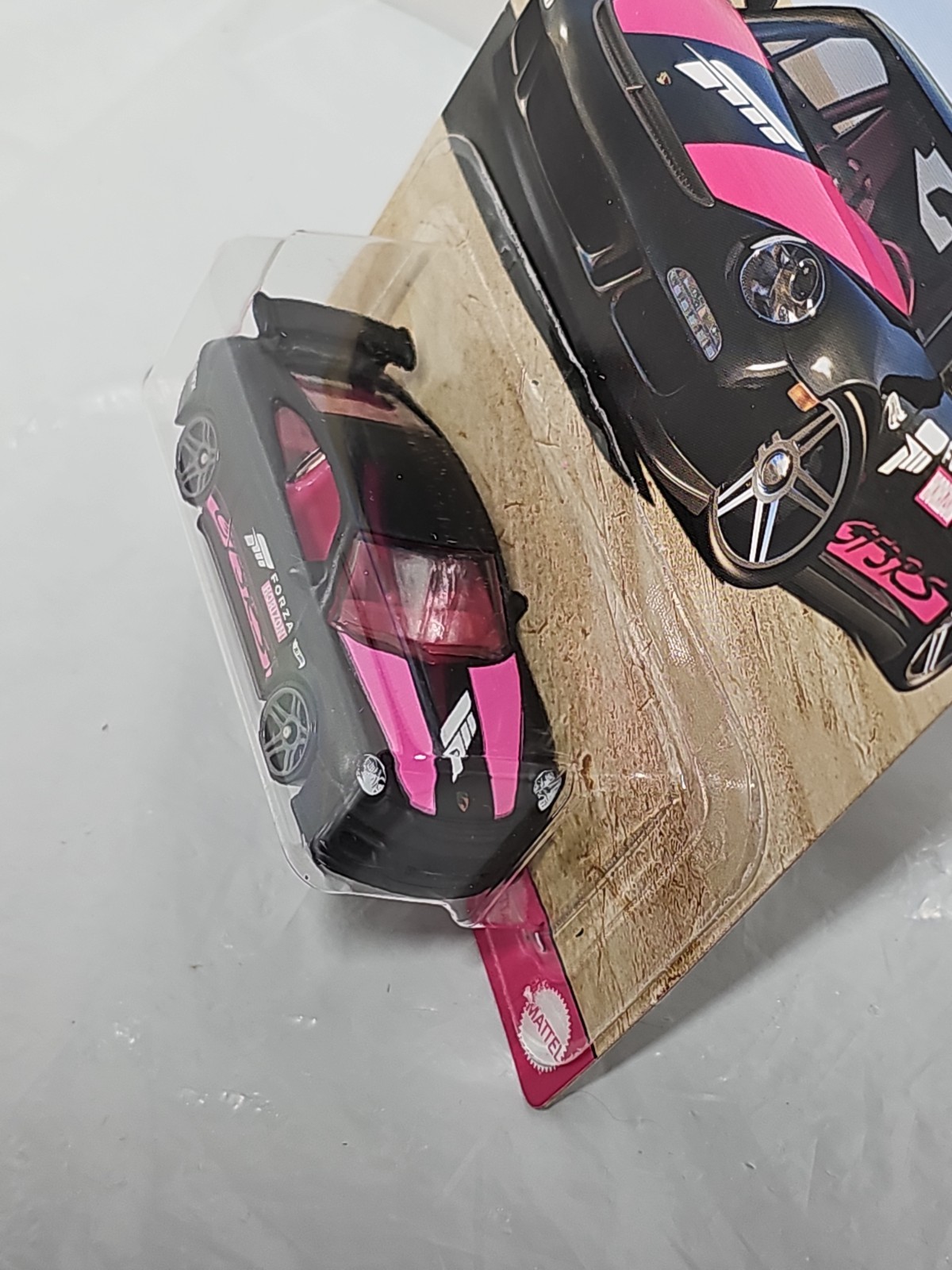 Hot Wheels 2021 Forza Horizon Porsche 911 GT3 RS 2/5 Black and Pink