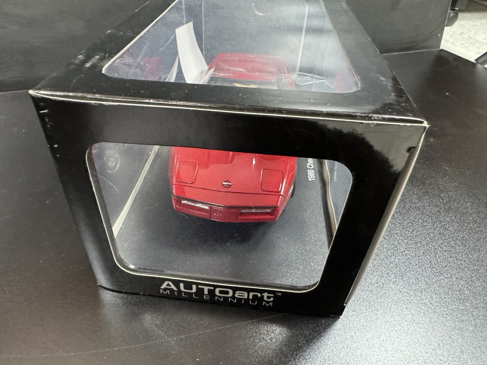 Auto Art Millennium 1986 Chevrolet Corvette Red 1:18 Diecast