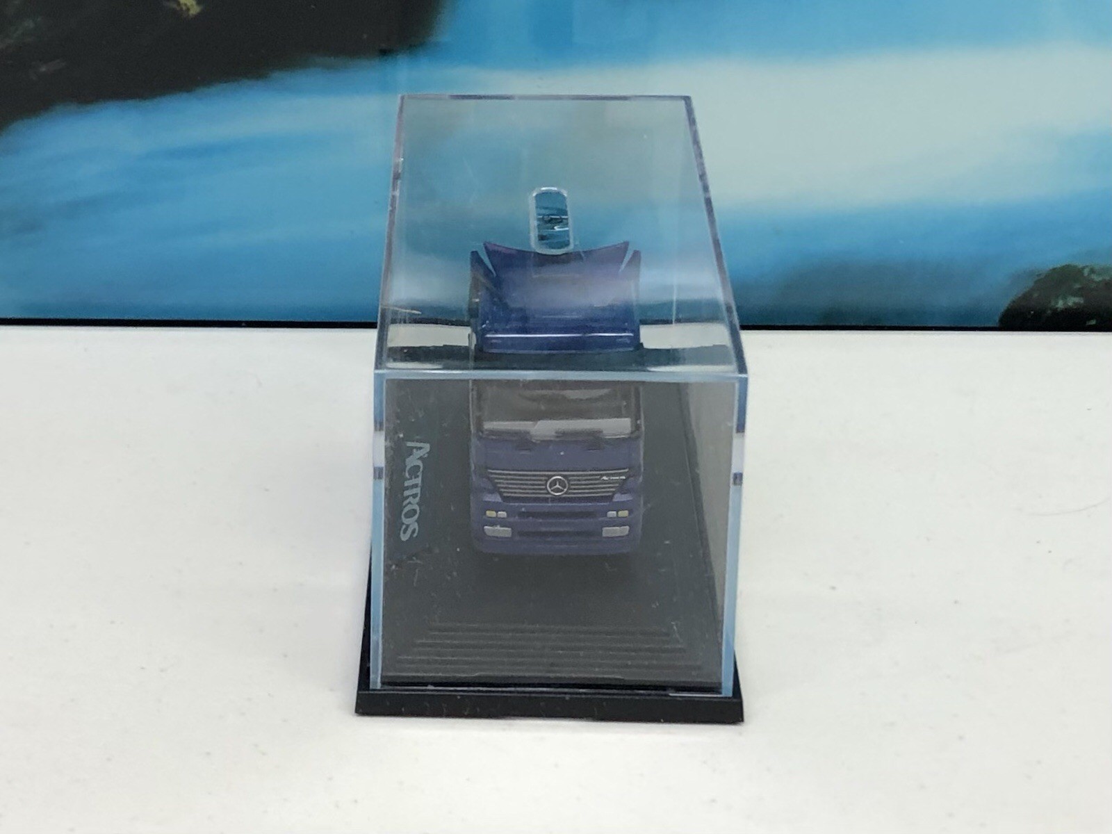 Actros Mercedes- Benz 1/64 Mini, Cab Only Brand New