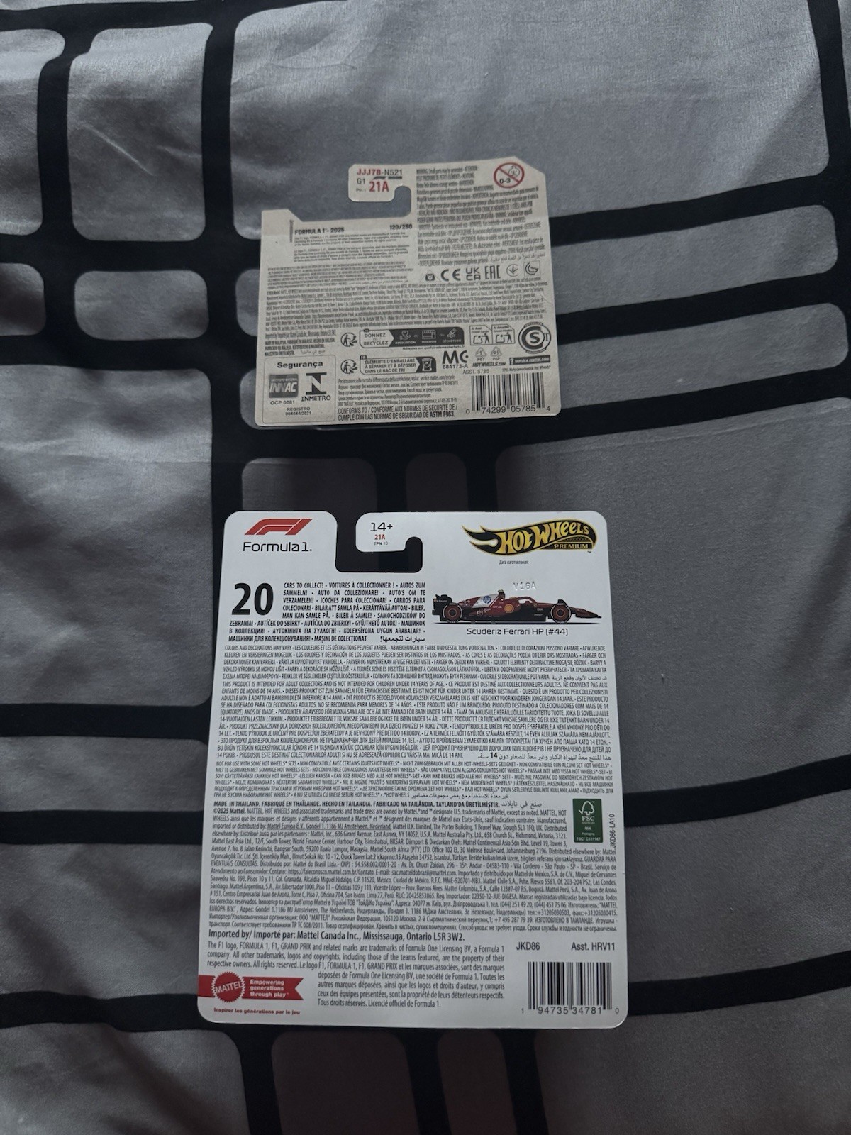 Lewis Hamilton #44 Hot Wheels Premium & Scuderia Ferrari HP F1 Mainline – BNIB