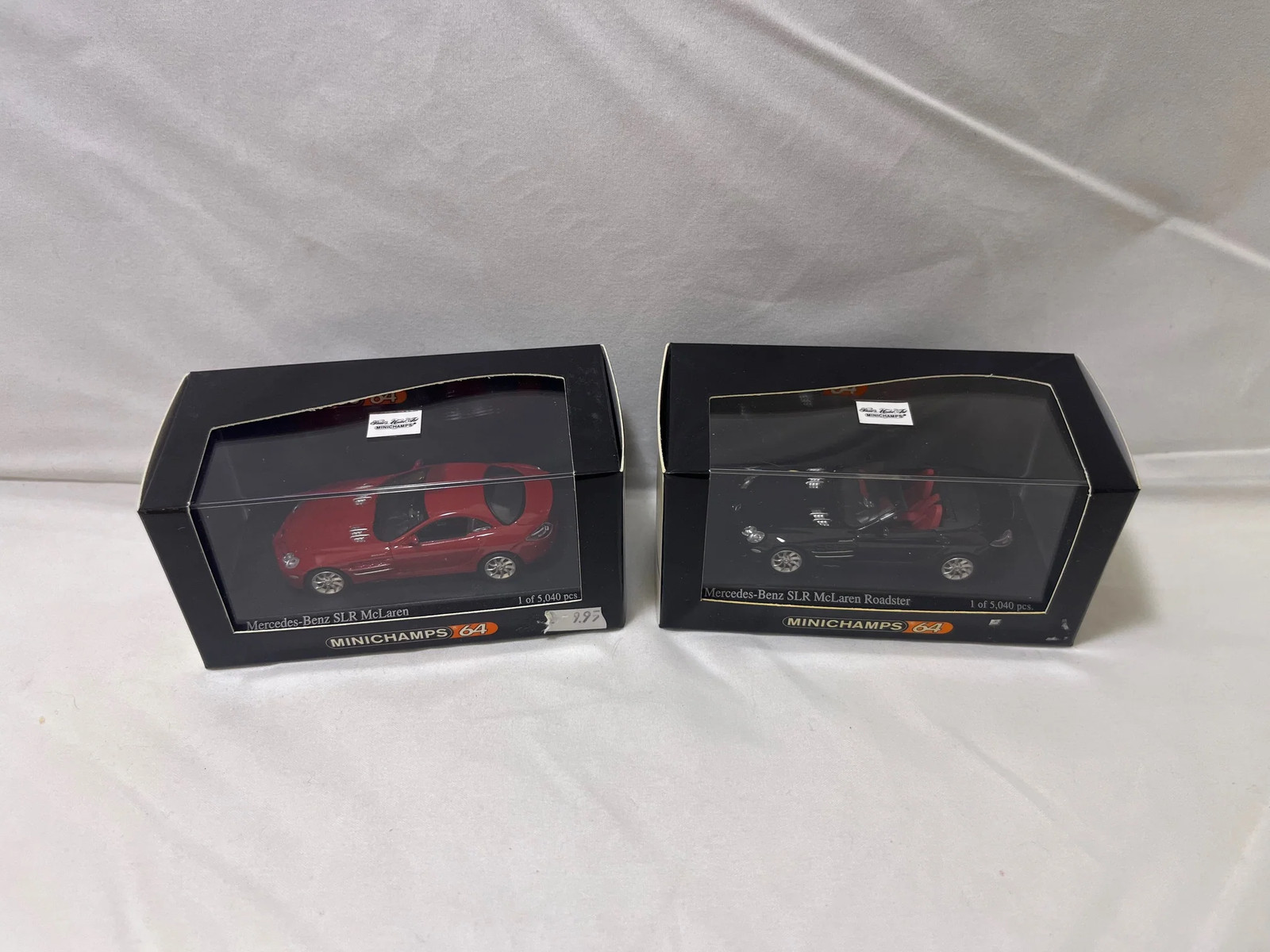 # 01201 – Minichamps Mercedes SLR McClarens – 2 Pcs.