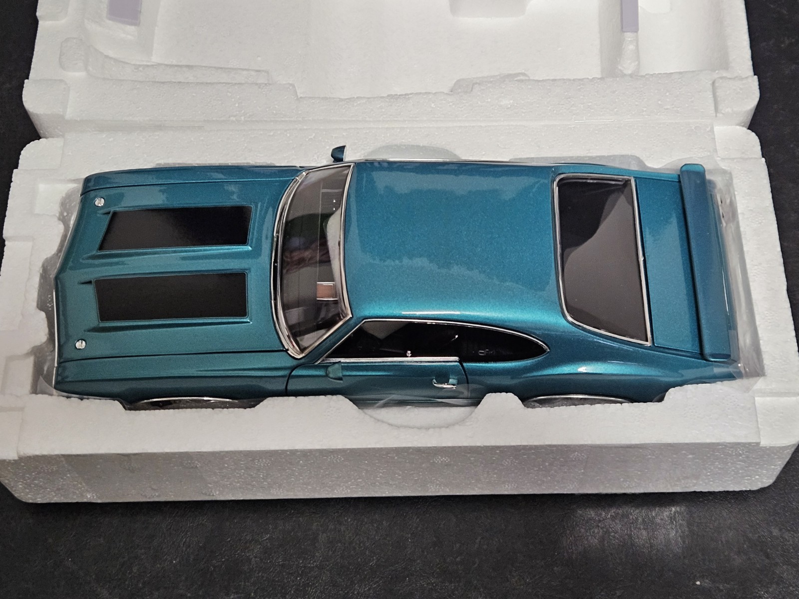 ACME 1:18 SCALE 1970 OLDSMOBILE 442 W-30 IN AEGEAN AQUA METALLIC A1805627. NEW!!