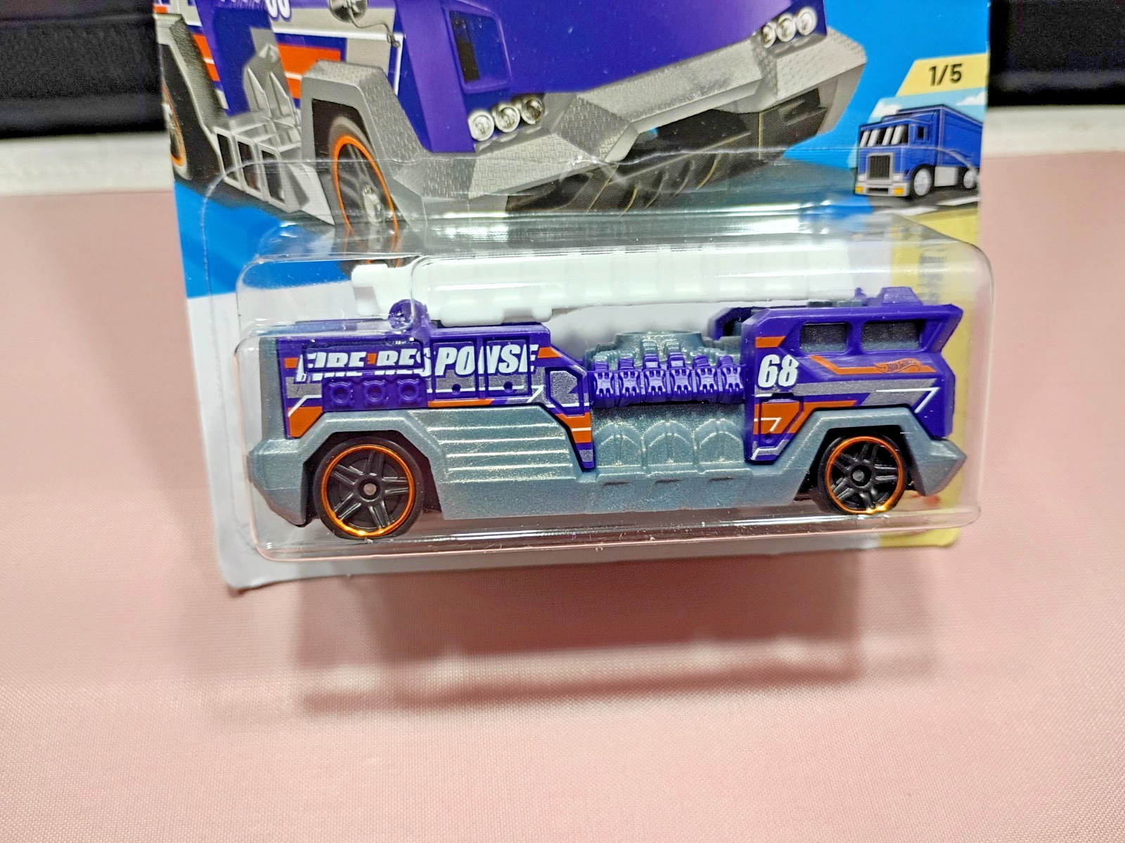 Hot Wheels 5 Alarm Diecast Purple 1:64 Scale HW Heavyweights Series #1/5 New