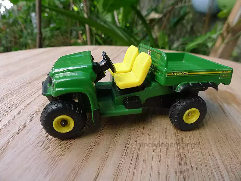 ERTL 1:64 John Deere Gator Utility Vehicle Diecast Model