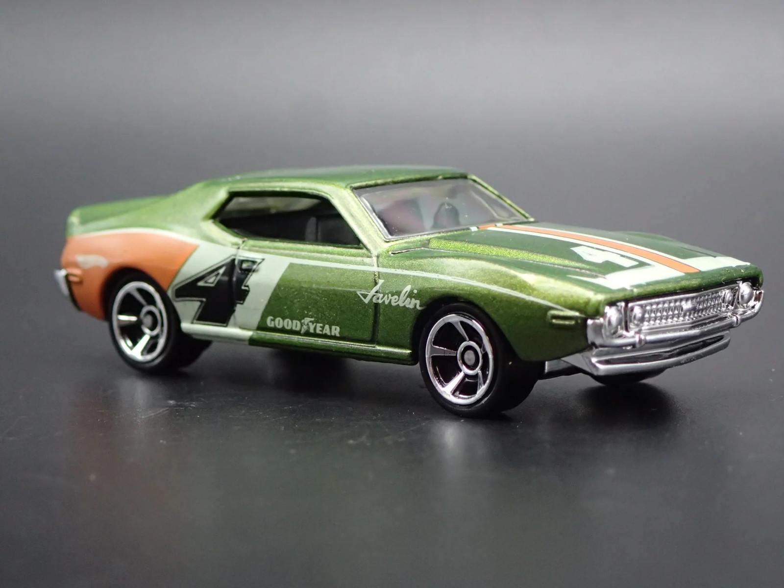 1971 71 AMC JAVELIN AMX RARE 1:64 SCALE COLLECTIBLE DIORAMA DIECAST MODEL CAR