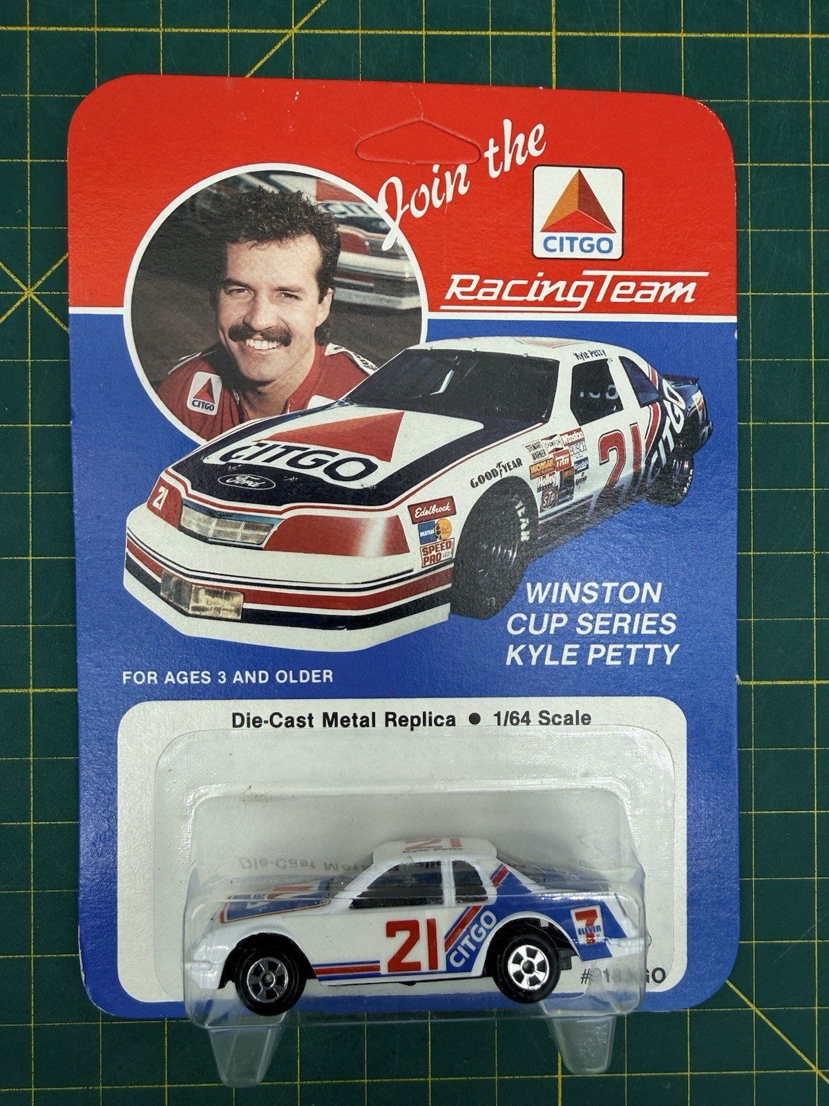 ERTL 1987 Kyle Petty 21 Citgo Racing Thunderbird NASCAR 1/64 Diecast Race Car