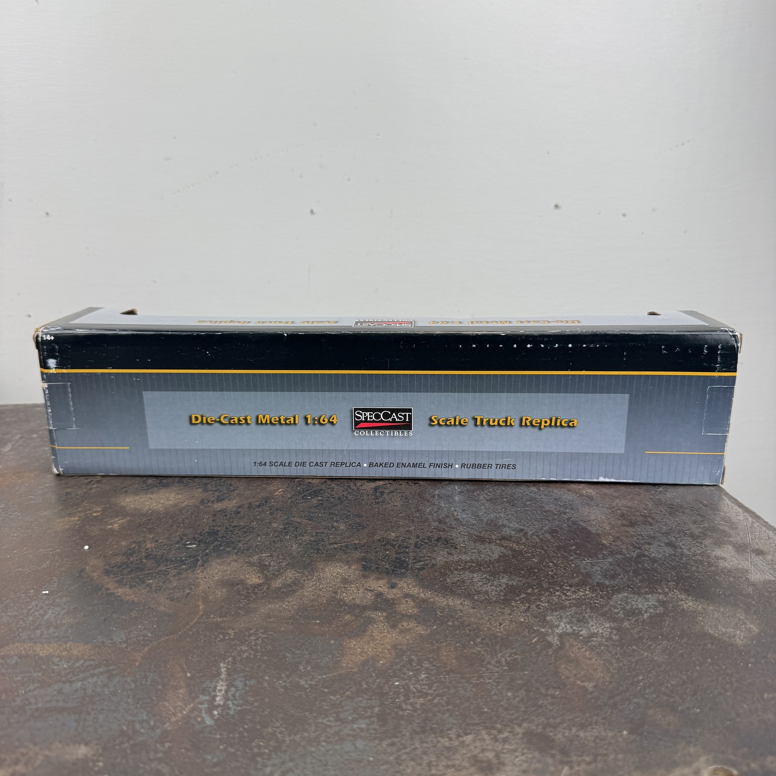 SpecCast Hillshire Farm / Tyson KENWORTH T660 & Tanker Trailer 1:64 #37089