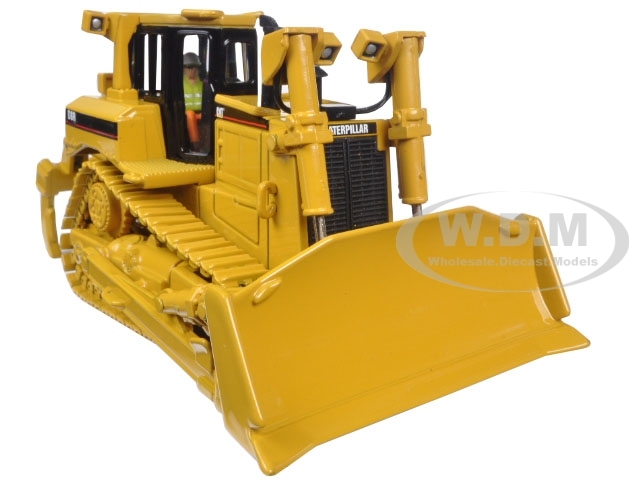 CAT CATERPILLAR D8R SERIES II TRACK TYPE W/OPERATOR 1/50 DIECAST MASTERS 85099 C