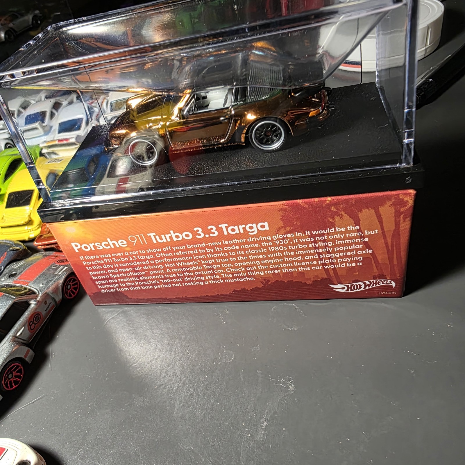 Hot Wheels RLC Exclusive 1988 Porsche 911 Targa Turbo Bronze Version