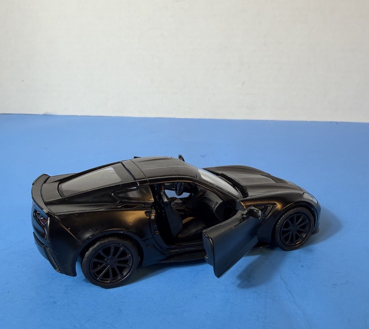 2015 Chevrolet Corvette C7 Grand Sport — Collectible Sports Car Model