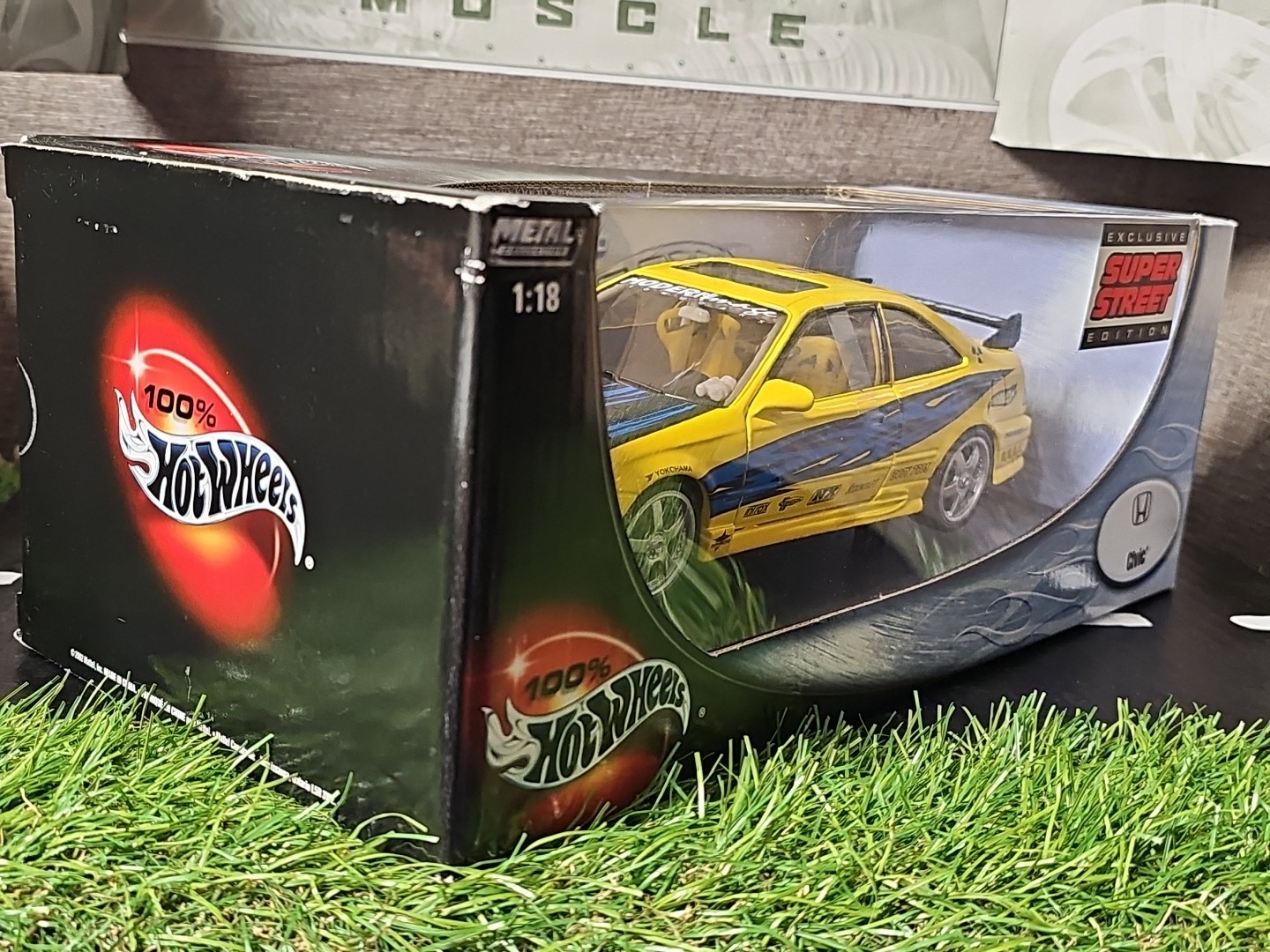 Hot Wheels Super Street 2005 Honda Civic Sema Awards Banquet 1:18 Scale Diecast