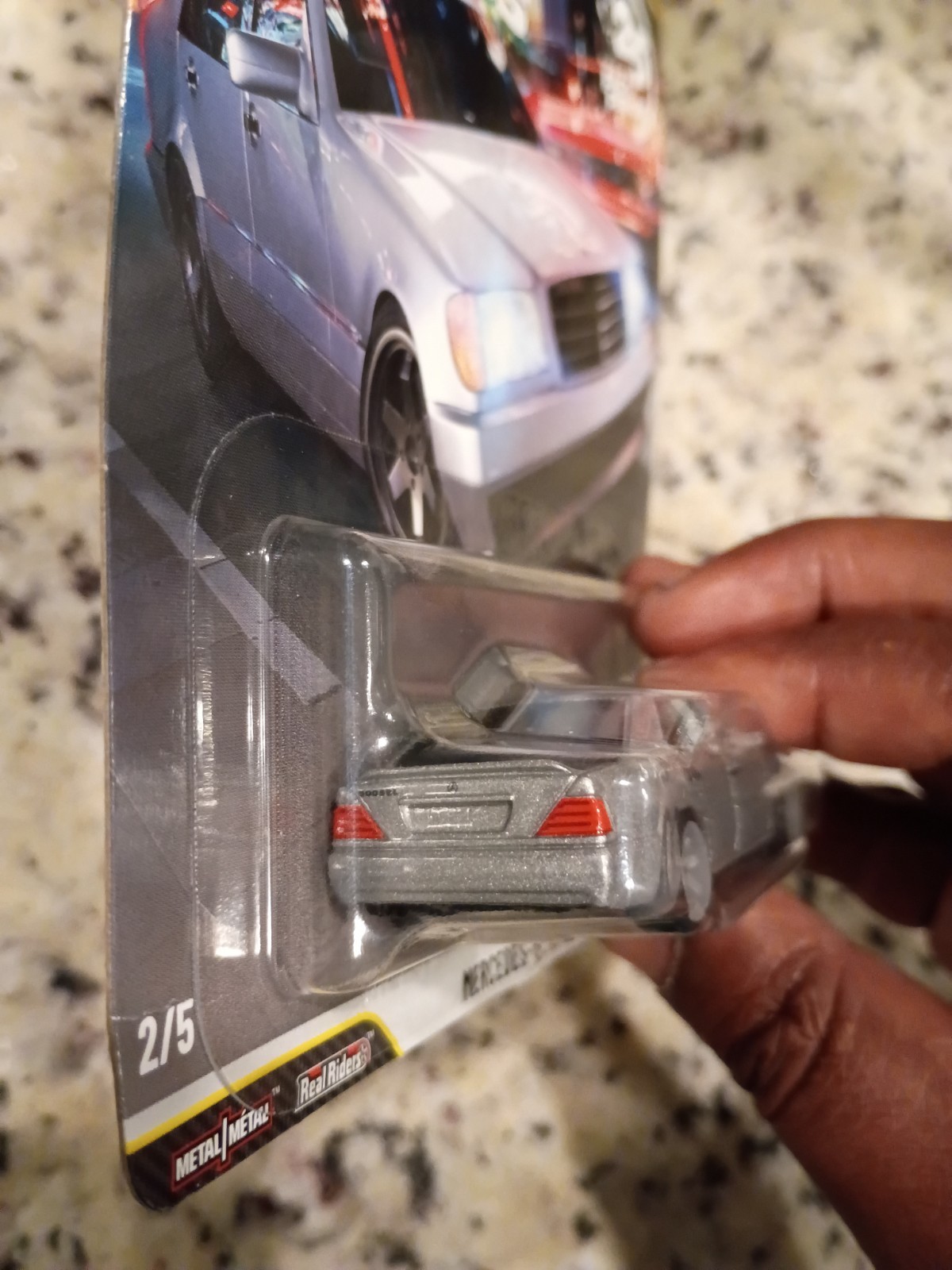 Read CUSTOM – 2 cars – MERCEDES-BENZ 500 SEL HOT WHEELS HRT94