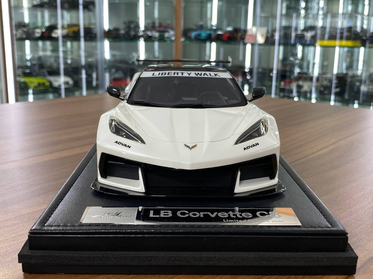 Chevrolet Corvette C8 LBWK IVY Merit White Ltd 99 [1/18 Resin]