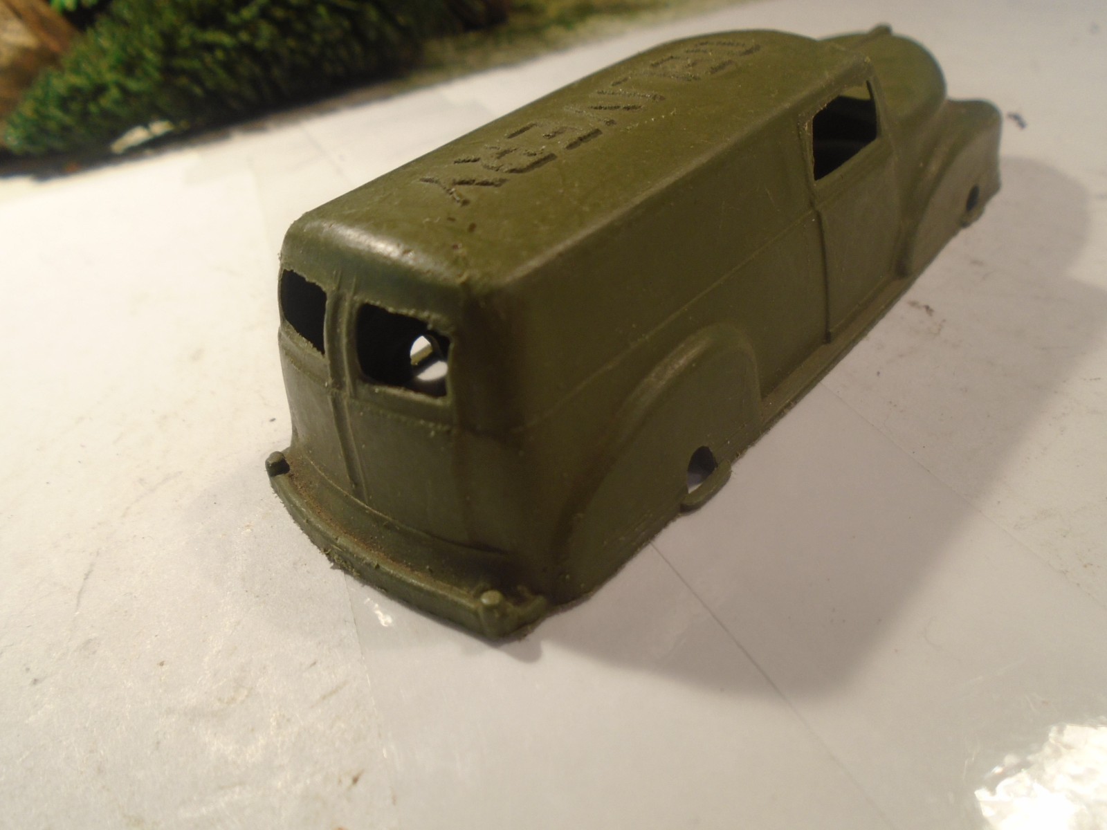PYTON PRODUCT 1/47 O SCALE VINTAGE SOFT PLASTIC DELIVERY TRUCK, PARTS 1-187-1
